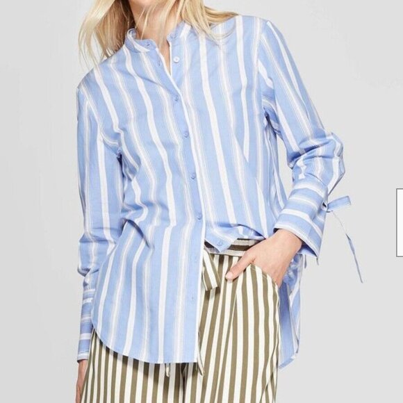 Who What Wear Blue & White Striped Button Up Shirt Size M - Picture 1 of 7